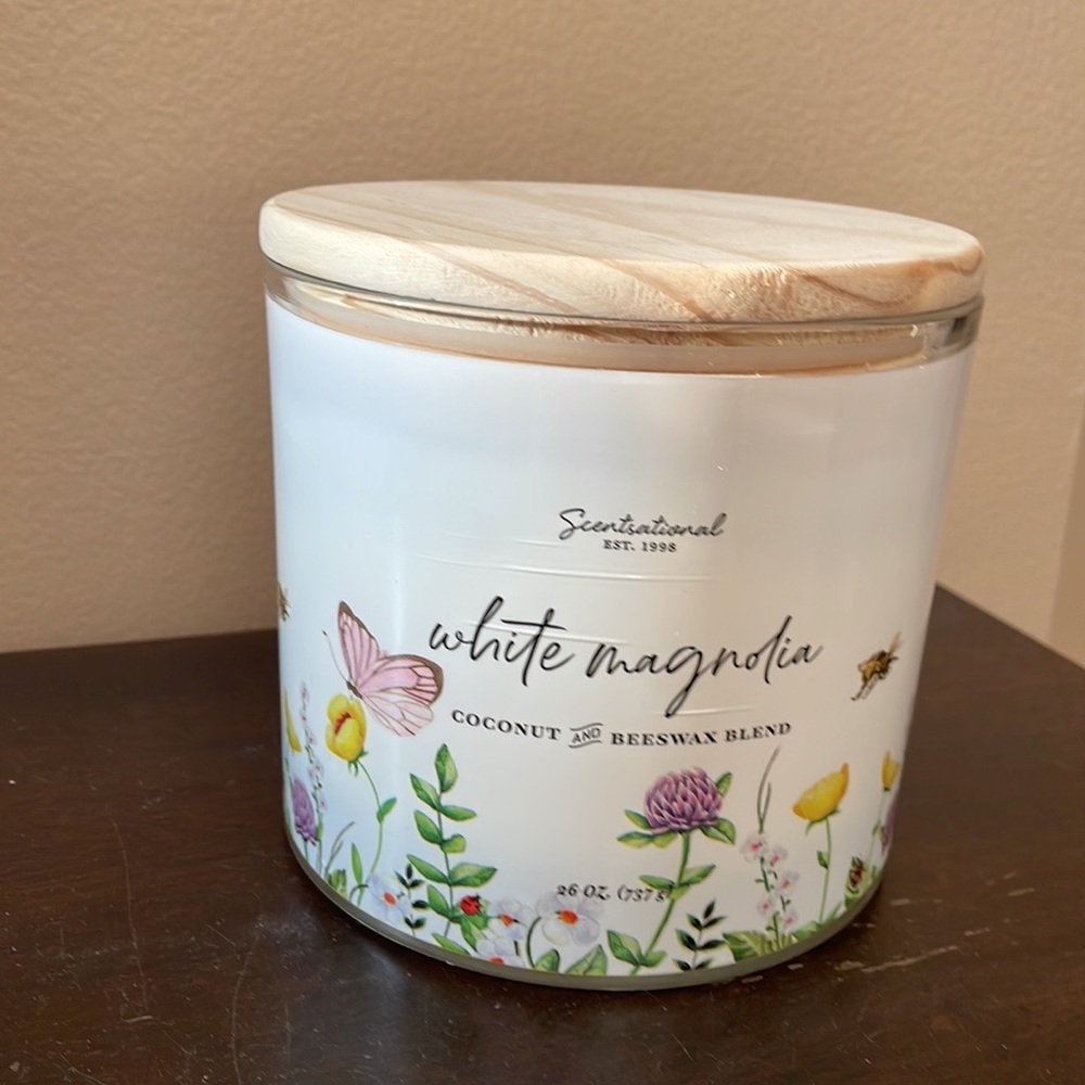 Scentsational White Magnolia Candle Large Glass Jar 26oz 3 Wick Soy Wax